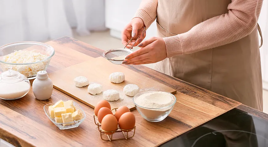 Til cheesecakes i ovnen kan du endda bruge diætetisk fedtfattig eller helt fedtfattig hytteost