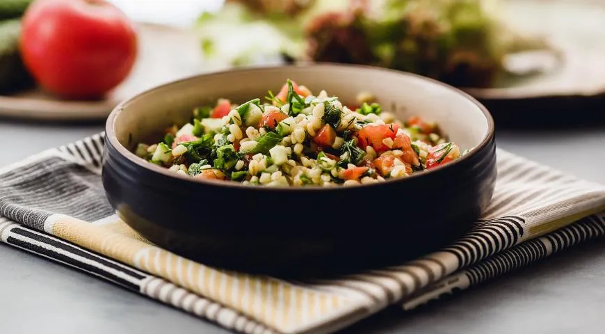 Bulgur salat med grøntsager