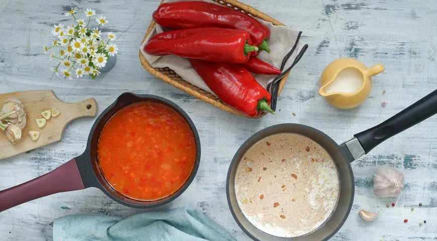 Lad os simre kålruller ikke kun i tomat- og grøntsagssauce, men også i fløde, cremefraiche eller ostesauce, i bouillon og endda bare i vand med aromatiske tilsætningsstoffer